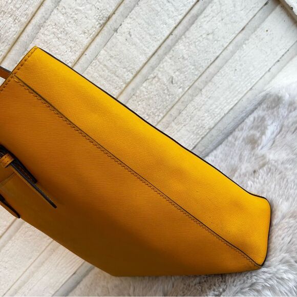 MICHAEL KORS Yellow Large Leather Jet Set Voyager Laptop Work Tote Shoulder Bag - Picture 4 of 12
